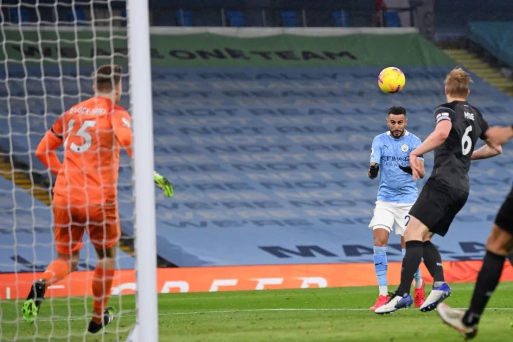 [中超]狂攻不下 山东泰山战平青岛海牛