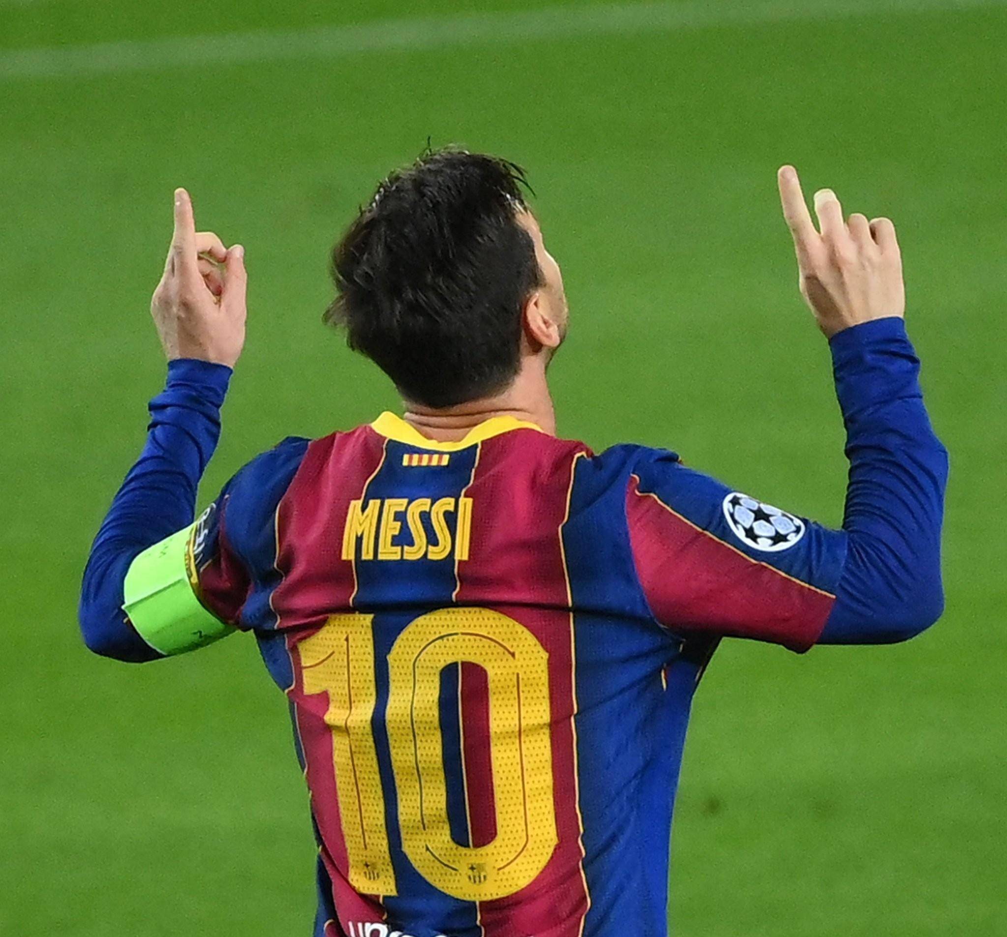 世体：坎塞洛转会推迟因新月要税务居住证明，需他们CEO签字