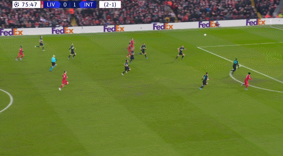 [NBA]里夫斯突入妙传 詹姆斯空位三分命中