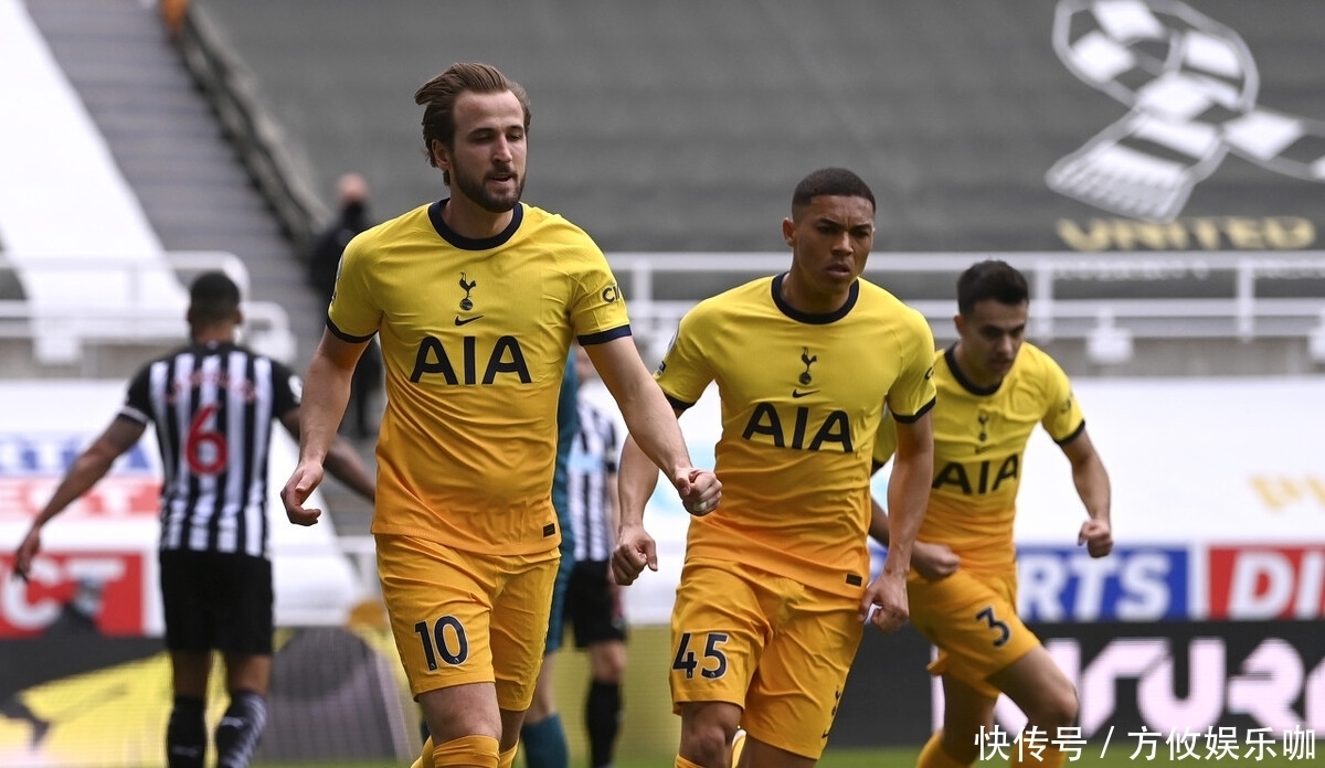 欧冠：巴萨上半场2球领先，曼城追平